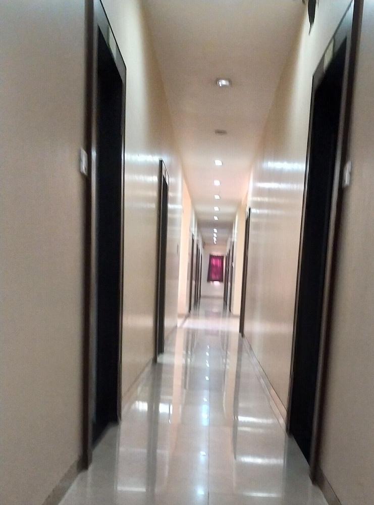 Hotel Avon International Aurangabad  Ngoại thất bức ảnh