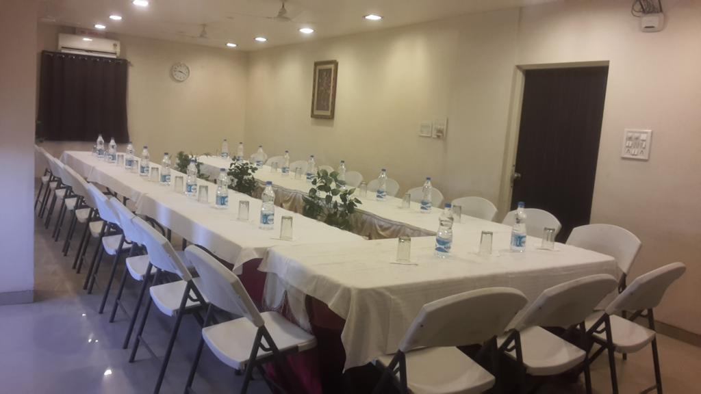 Hotel Avon International Aurangabad  Ngoại thất bức ảnh