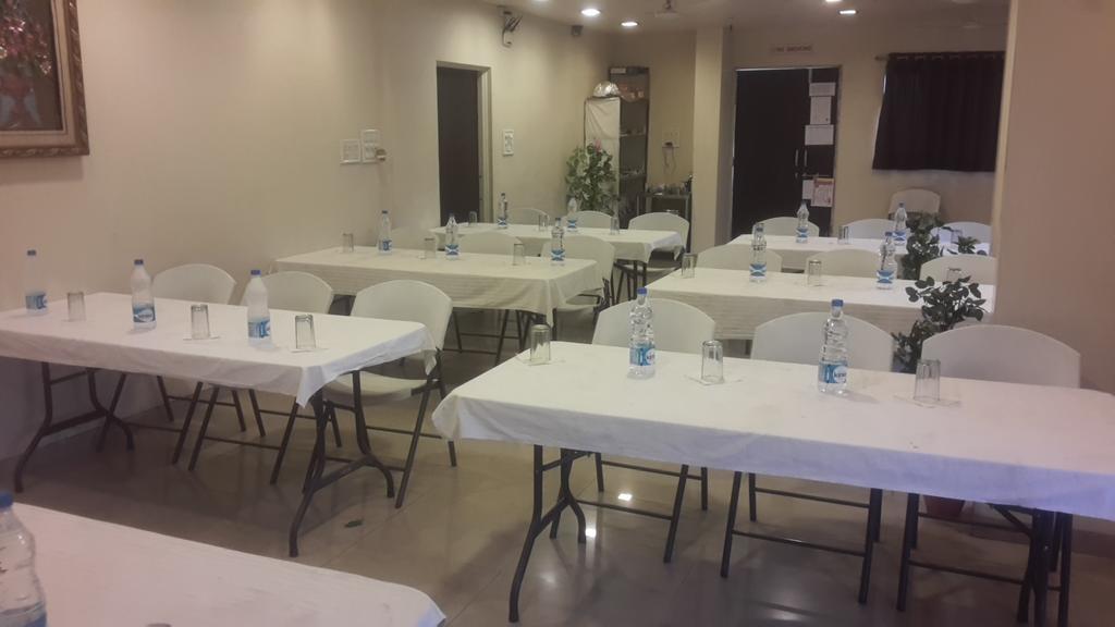 Hotel Avon International Aurangabad  Ngoại thất bức ảnh