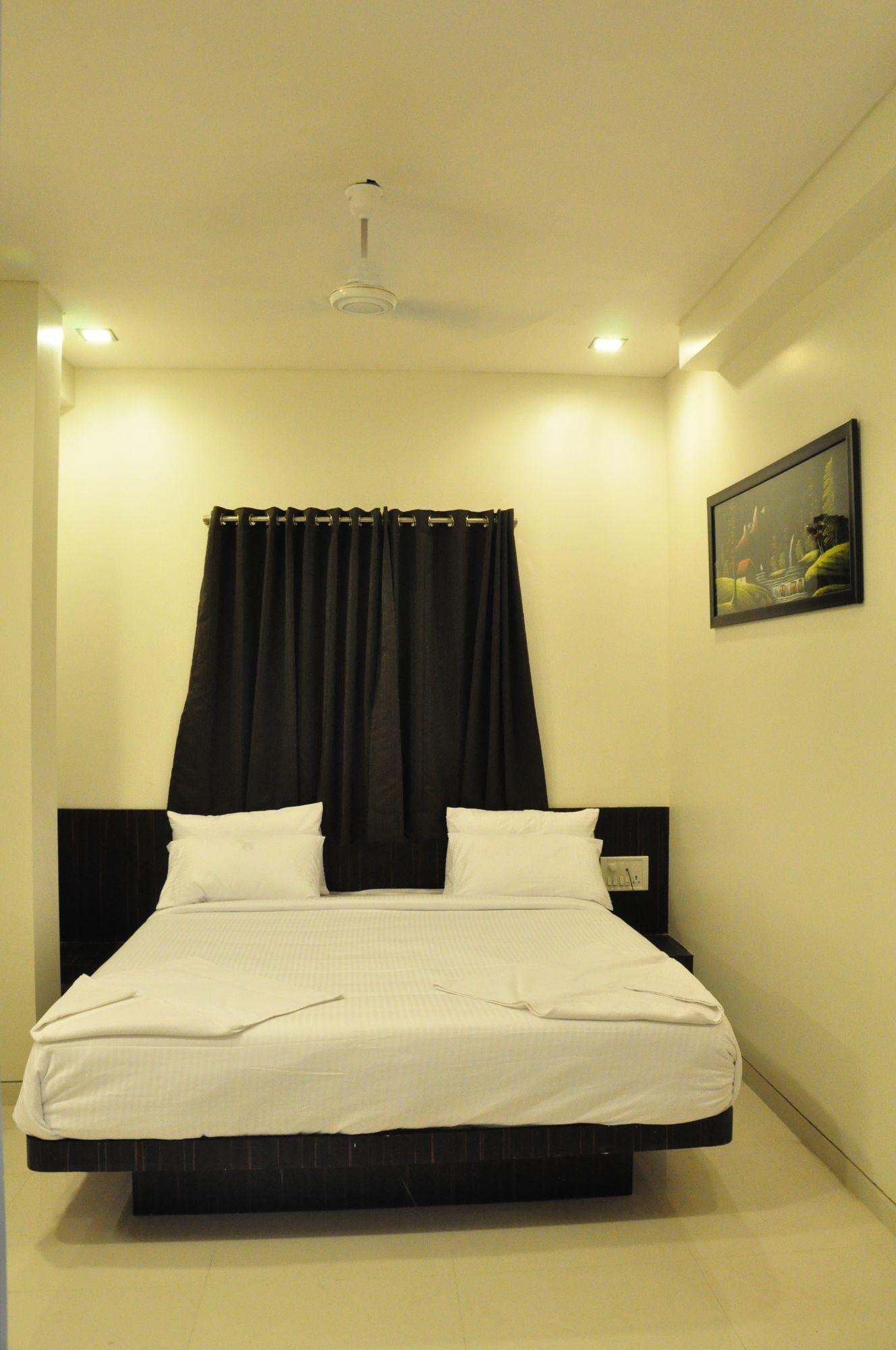 Hotel Avon International Aurangabad  Ngoại thất bức ảnh